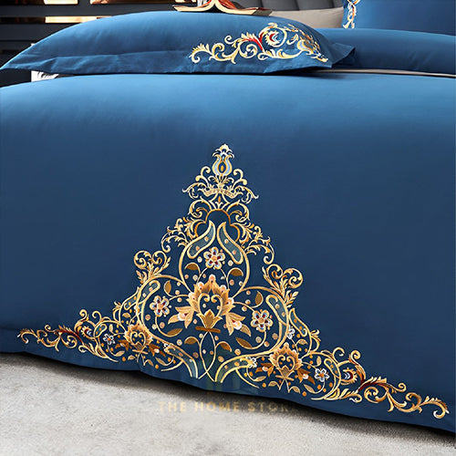 Luxurious Mariana Centered Embroidered Duvet Set
